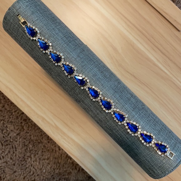 Sapphire teardrop Bracelet - Picture 6 of 6